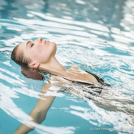 Moni / Golf & - 9 Apartmán *