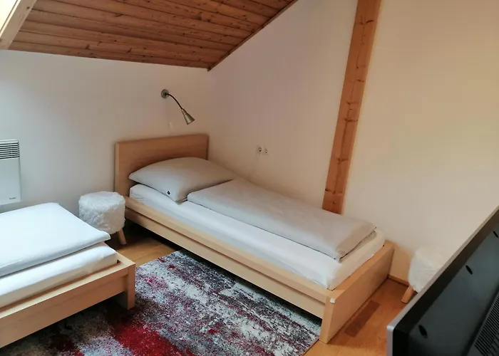 Apartament Moni / Golf & - 9 *